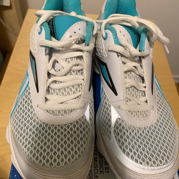 🌸2/$40🌸Reebok Run Tone Sneakers - Picture 2 of 4